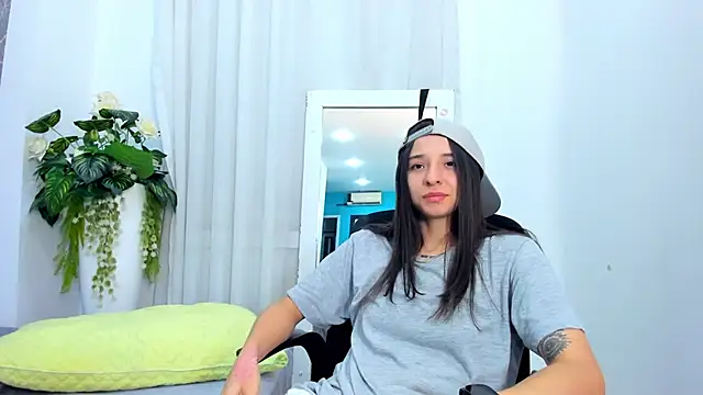Snapshot of ViictoriiaSaenz chatting on 1, 5, 2026 ViictoriiaSaenz online show from 1, 5, 2026