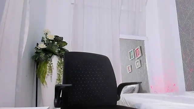 ViictoriiaSaenz online show from 6, 2, 2026