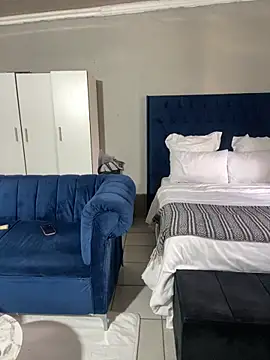 CreamyCupCake 96 online show from 10, 4, 2026