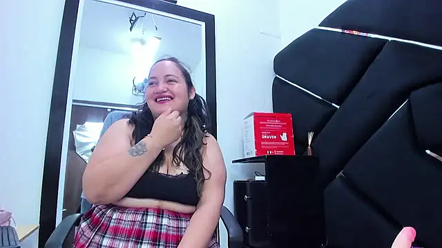 MiaRouss69 online show from 17, 5, 2026
