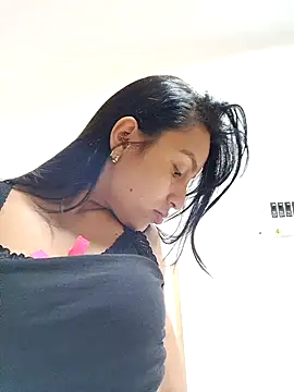 LunaRouuse  online show from 6, 2, 2026