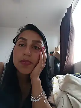 Snapshot of LunaRouuse_ chatting on 15, 5, 2026 LunaRouuse online show from 15, 5, 2026