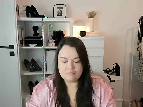 HollyDanceSoul online show from 2, 3, 2026