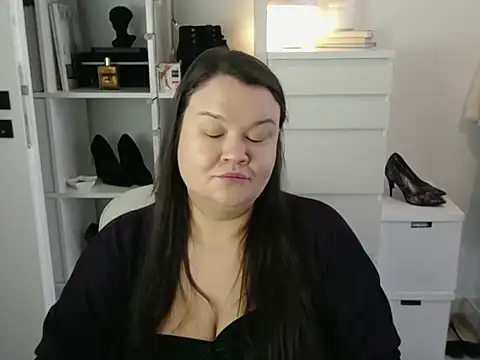 HollyDanceSoul online show from 18, 3, 2026