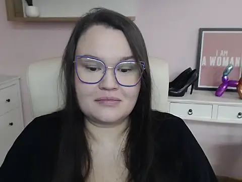 HollyDanceSoul online show from 13, 1, 2026