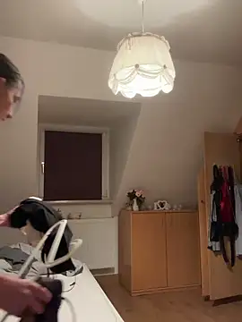 Marina und Jayden online show from 4, 3, 2026