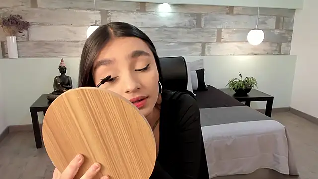 Abriil cutee online show from 22, 3, 2026