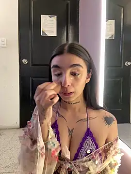 Snapshot of Abriil_cutee chatting on 8, 5, 2026 Abriil cutee online show from 8, 5, 2026