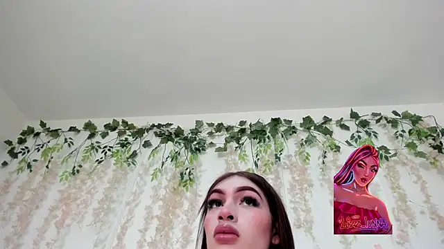 lizz lunna online show from 15, 6, 2026