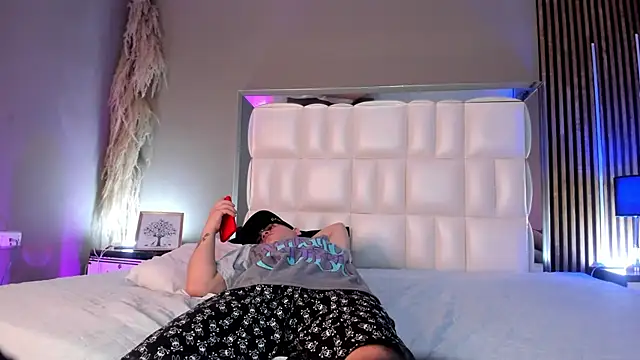 Roger And Ramona online show from 21, 4, 2026