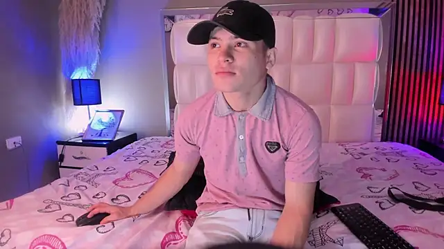 Roger And Ramona online show from 17, 3, 2026