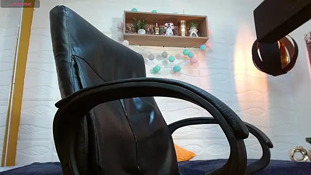 Snapshot of mazenrois chatting on 9, 1, 2026 mazenrois online show from 9, 1, 2026