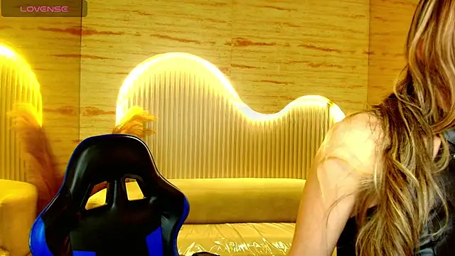 Snapshot of katalina_r_ chatting on 16, 5, 2026 katalina r online show from 16, 5, 2026