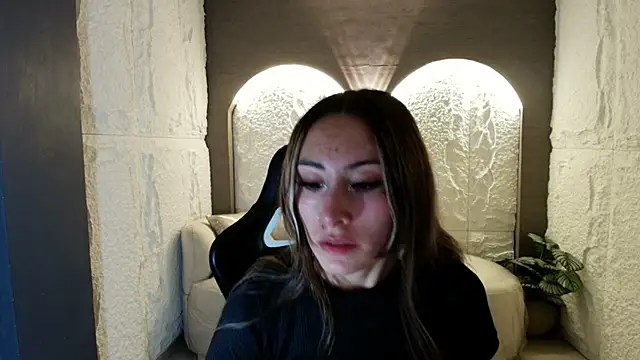 katalina r  online show from 19, 4, 2026