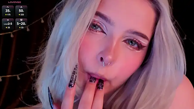 ShyniAlice online show from 7, 6, 2026