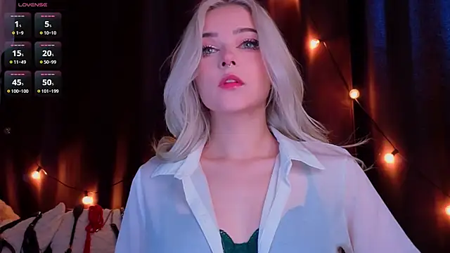 ShyniAlice online show from 2, 3, 2026