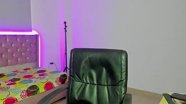 kitty violet11 online show from 31, 3, 2026