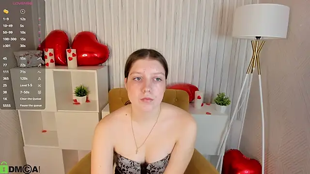 Casandra Joness online show from 8, 4, 2026