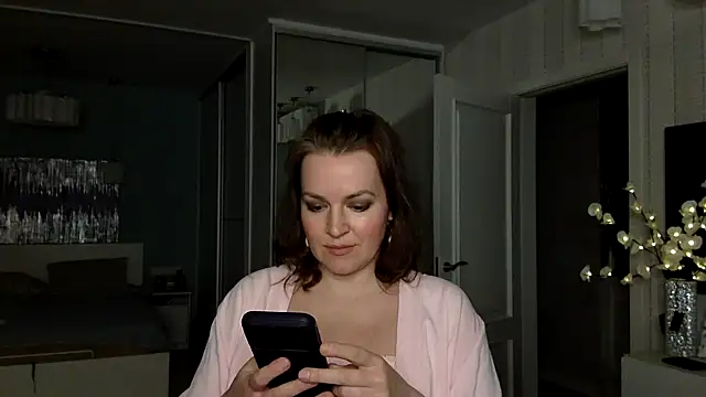 Ivoryne online show from 7, 4, 2026