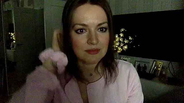 Ivoryne online show from 7, 3, 2026