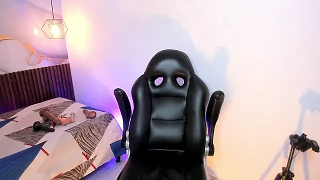 ReneePaz online show from 18, 6, 2026
