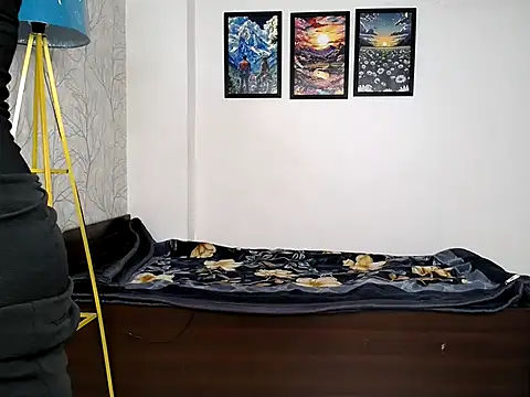 Devil lily7 online show from 5, 4, 2026