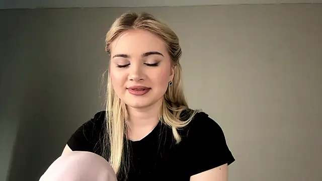 KariJarecke online show from 17, 2, 2026