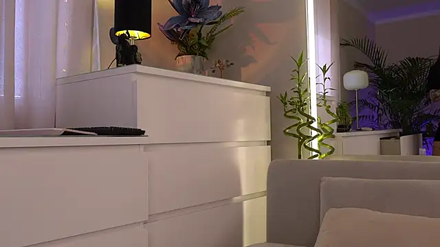 Tinydoll XO online show from 6, 4, 2026