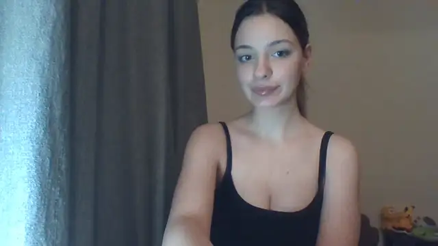 Snapshot of EvelineMagnetic chatting on 1, 6, 2026 EvelineMagnetic online show from 1, 6, 2026