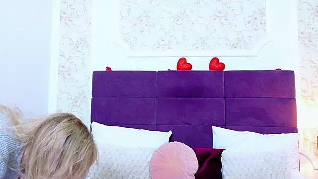 EvelinHill online show from 2, 3, 2026