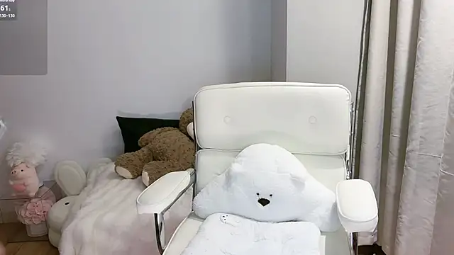 Snapshot of tutu-l chatting on 5, 5, 2026 tutu-l online show from 5, 5, 2026