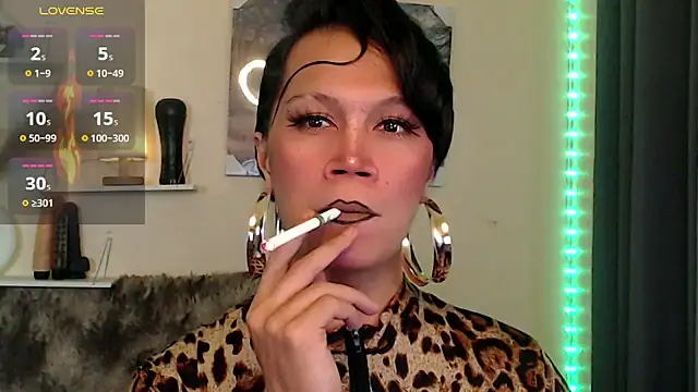 Snapshot of deliciousClaire chatting on 7, 4, 2026 deliciousClaire online show from 7, 4, 2026