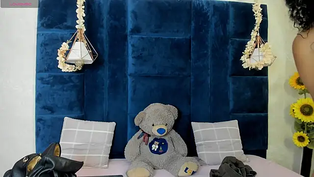 Laura Miller1 online show from 14, 3, 2026