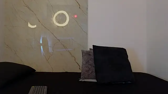 Laura Miller1 online show from 14, 2, 2026