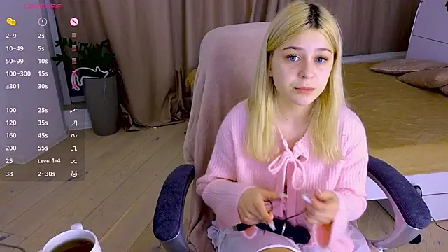 ApheliaStar online show from 5, 2, 2026