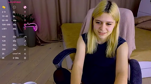 ApheliaStar online show from 4, 2, 2026