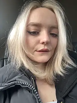 aka Blonde online show from 25, 4, 2026