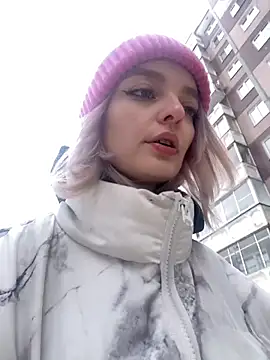 aka Blonde online show from 16, 2, 2026