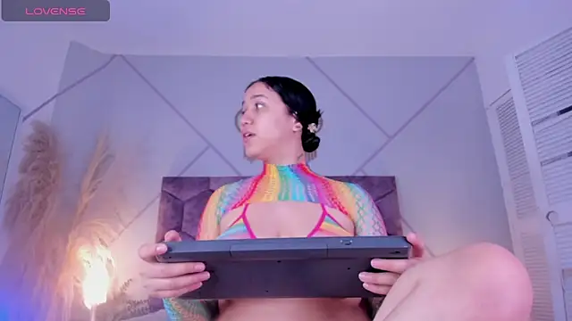 emily nova  online show from 7, 5, 2026