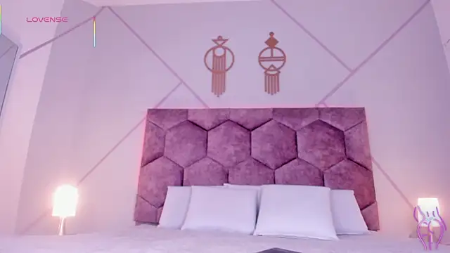 emily nova  online show from 15, 3, 2026