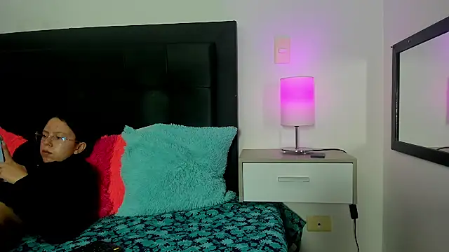 Natalye 23 online show from 2, 4, 2026