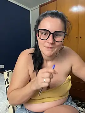 Snapshot of Alice_Dan chatting on 3, 6, 2026 Alice Dan online show from 3, 6, 2026
