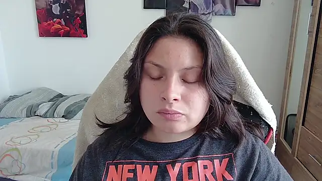 Snapshot of yessica_gomez01 chatting on 16, 5, 2026 yessica gomez01 online show from 16, 5, 2026