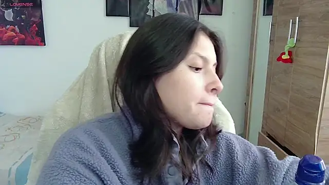 Snapshot of yessica_gomez01 chatting on 1, 6, 2026 yessica gomez01 online show from 1, 6, 2026