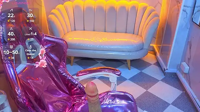 Clhoe b online show from 13, 6, 2026