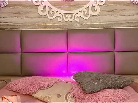 Little Mayy online show from 4, 2, 2026