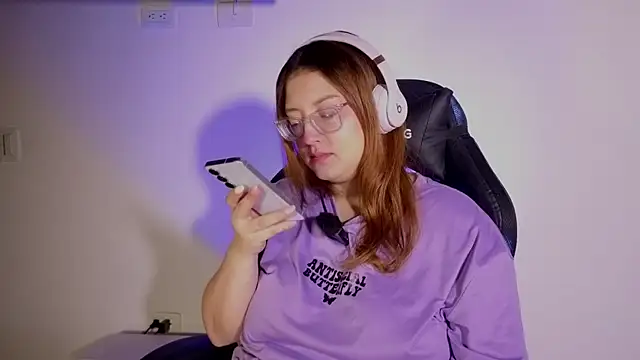 Mia Franklyn online show from 24, 4, 2026