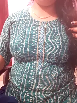 sexy Mal7 online show from 2, 2, 2026