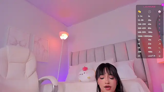 your alina18 online show from 9, 4, 2026