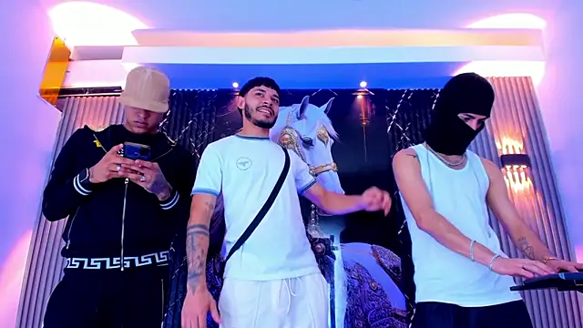 The Gods In Diamonds online show from 11, 2, 2026